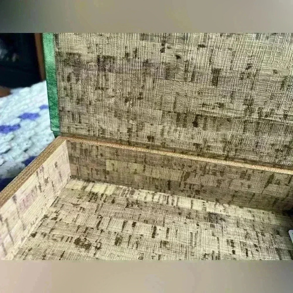 Love and Poetry Green Keepsake Wil Box Magnet Closure Wood Interior Book  Decor - Picture 7 of 10